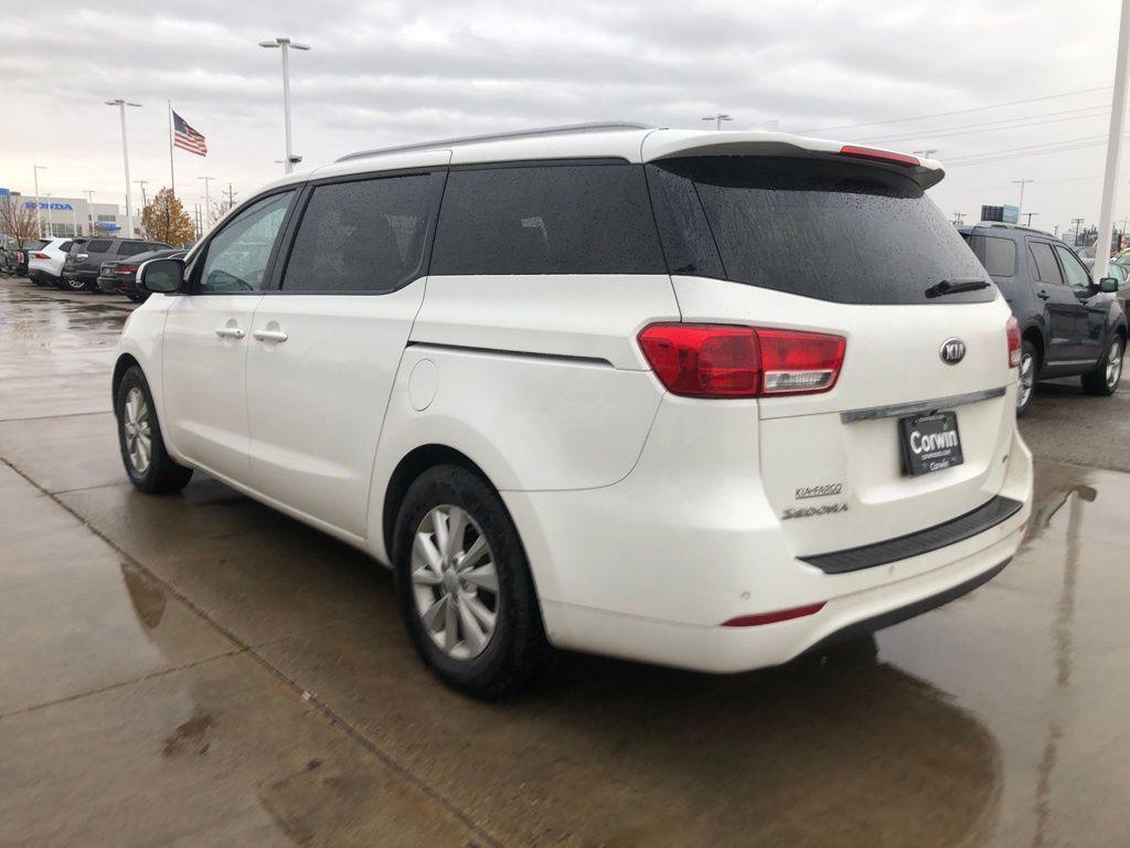 used 2016 Kia Sedona car