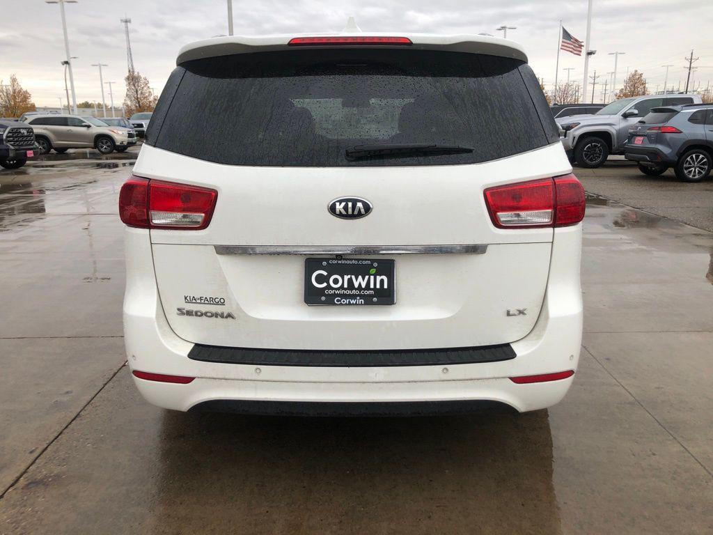 used 2016 Kia Sedona car