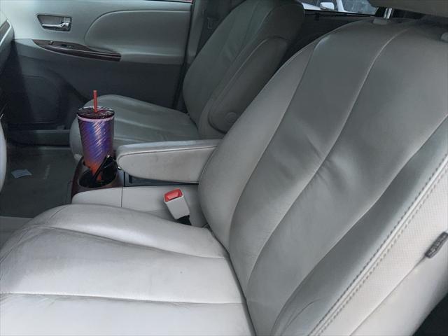 used 2011 Toyota Sienna car