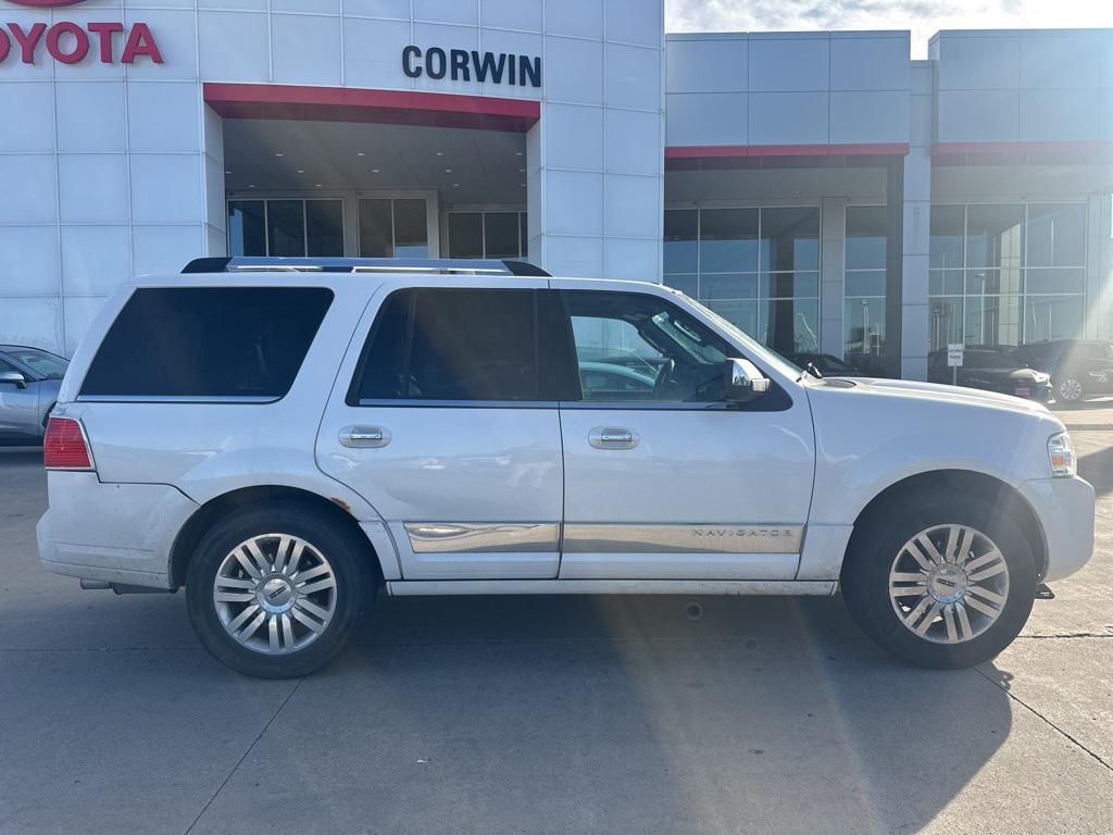 used 2014 Lincoln Navigator car, priced at $4,800
