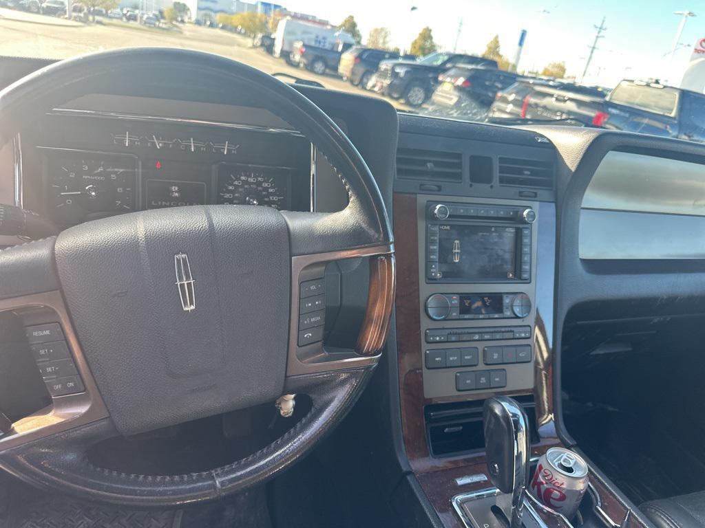used 2014 Lincoln Navigator car, priced at $4,800