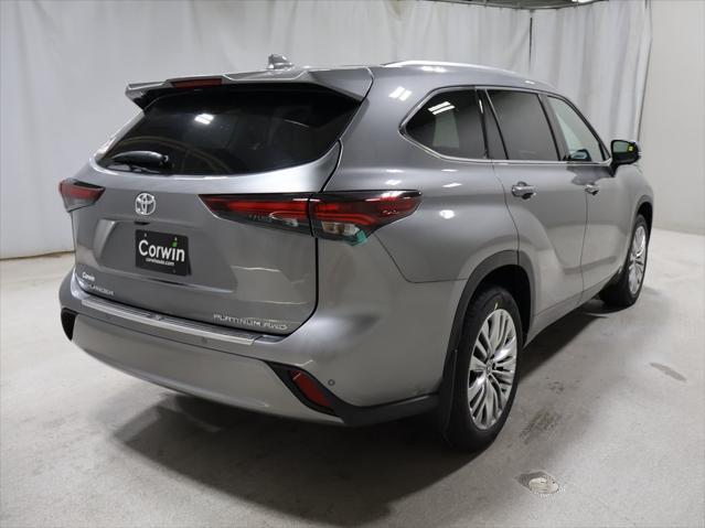 new 2025 Toyota Highlander car, priced at $54,663