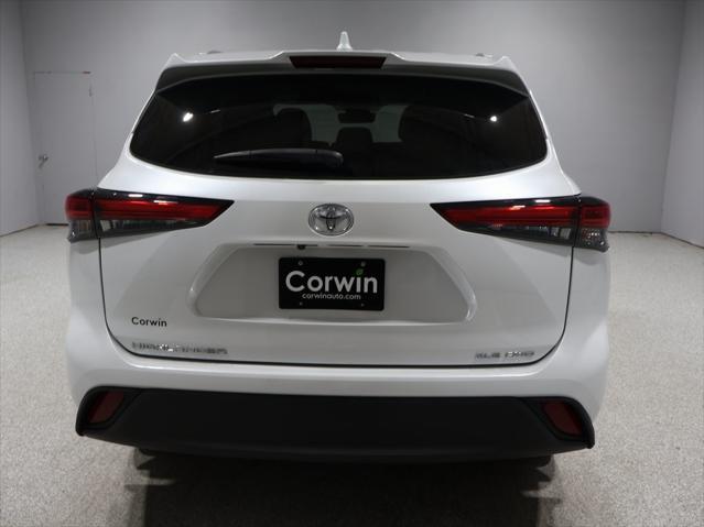 used 2022 Toyota Highlander car, priced at $42,574