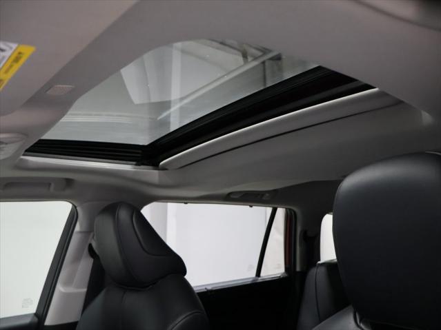 used 2022 Toyota Highlander car, priced at $34,985