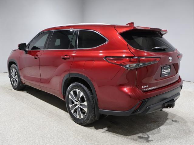 used 2022 Toyota Highlander car, priced at $34,985
