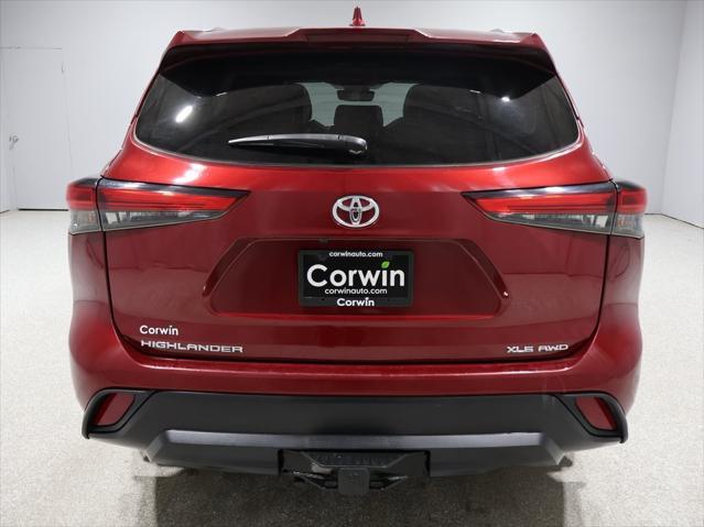 used 2022 Toyota Highlander car, priced at $34,985