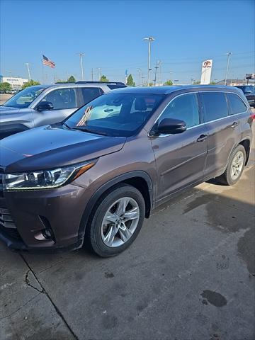 used 2019 Toyota Highlander car