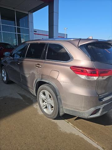 used 2019 Toyota Highlander car