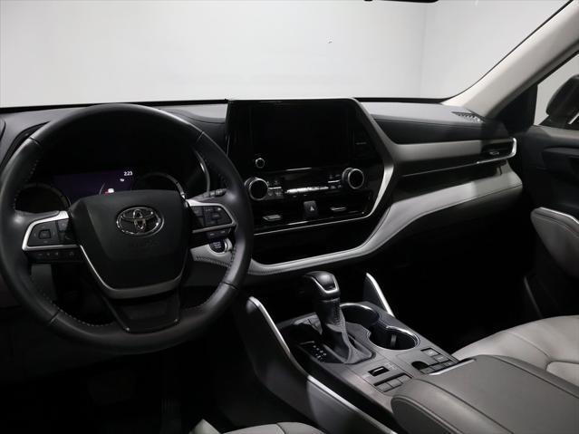 used 2024 Toyota Highlander car, priced at $42,696