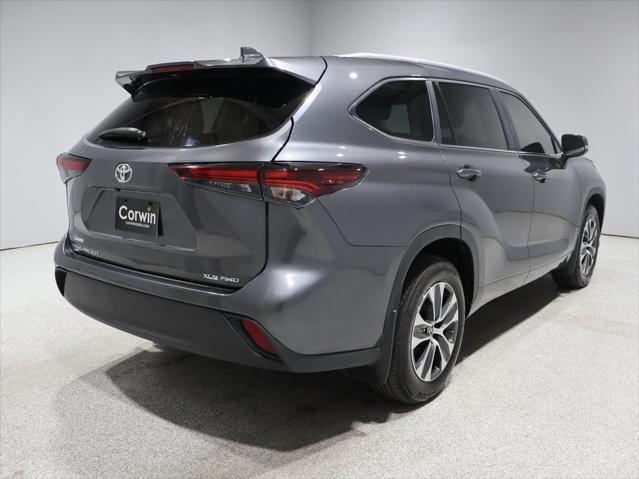 used 2024 Toyota Highlander car, priced at $42,696