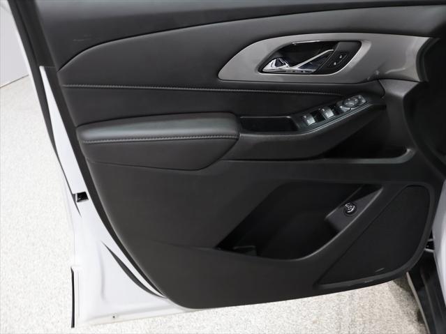 used 2022 Chevrolet Traverse car, priced at $29,864