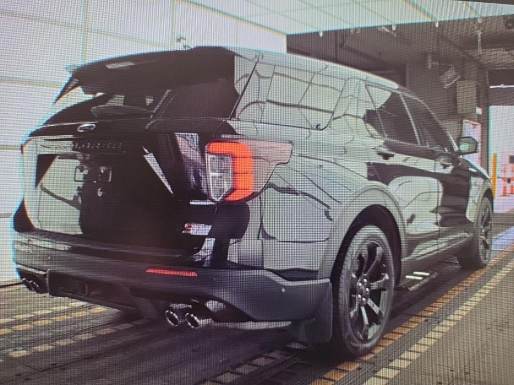used 2022 Ford Explorer car, priced at $37,696