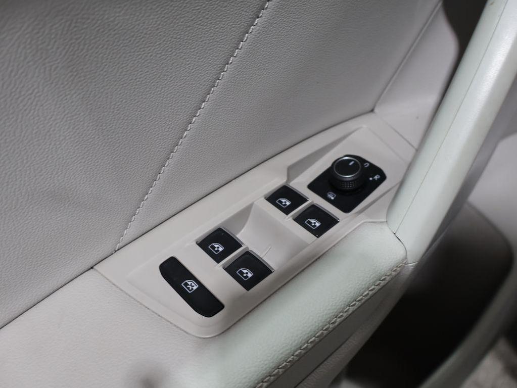 used 2022 Volkswagen Tiguan car, priced at $24,375