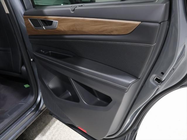 used 2024 Volkswagen Atlas car, priced at $35,870