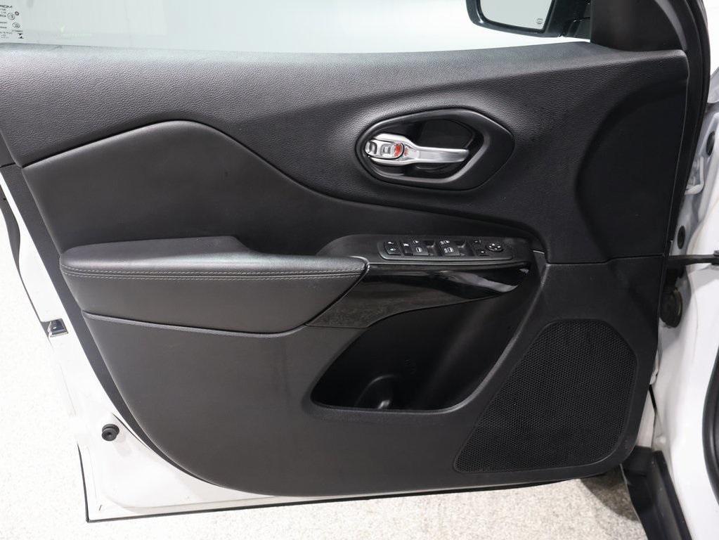 used 2023 Jeep Cherokee car, priced at $21,770