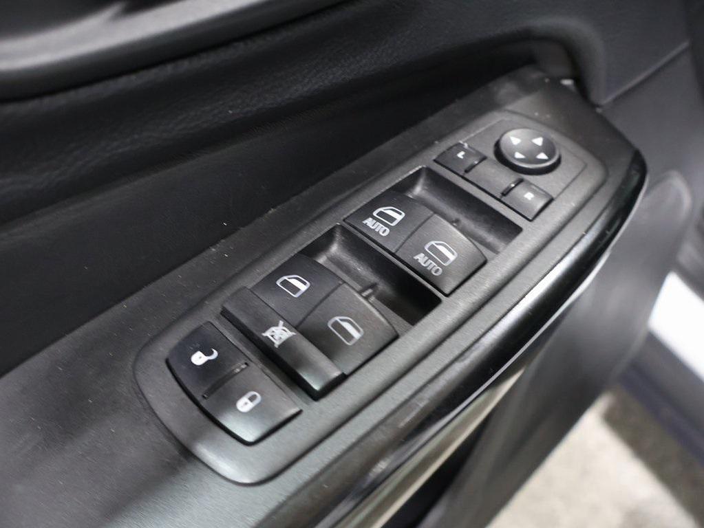 used 2023 Jeep Cherokee car, priced at $21,770