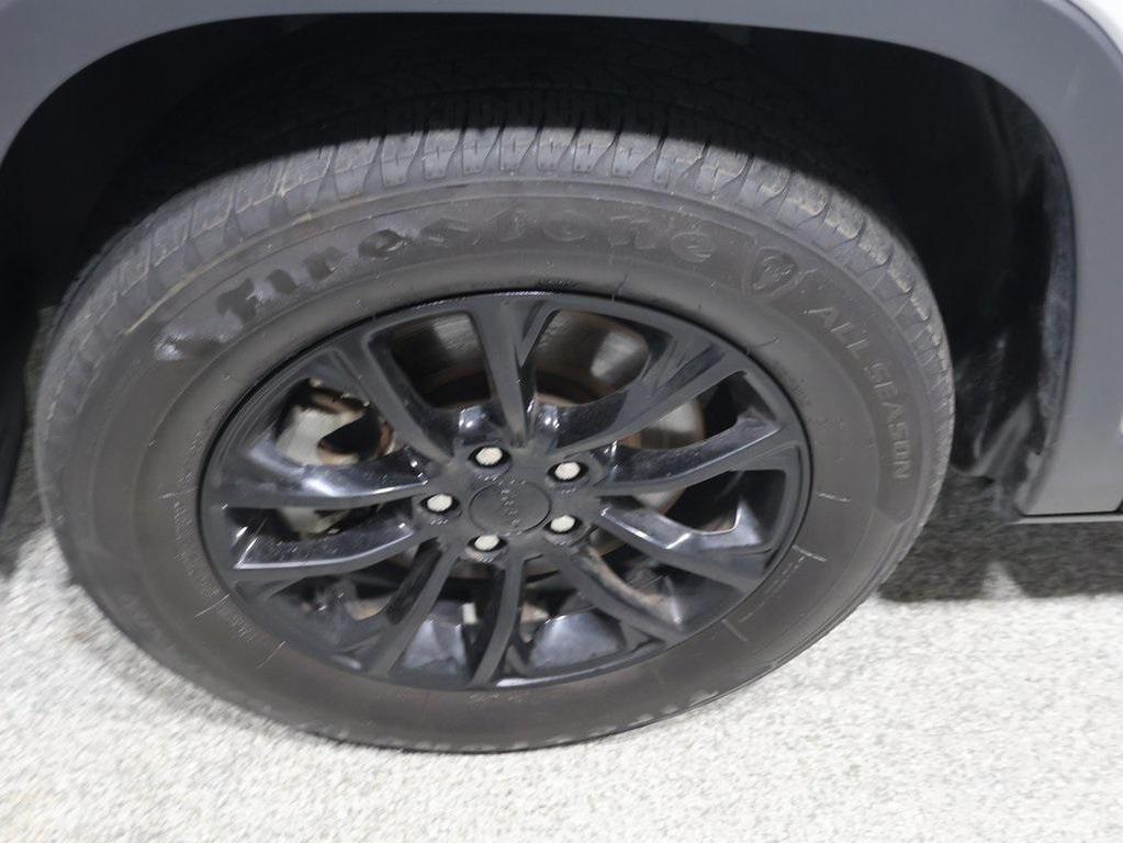 used 2023 Jeep Cherokee car, priced at $21,770