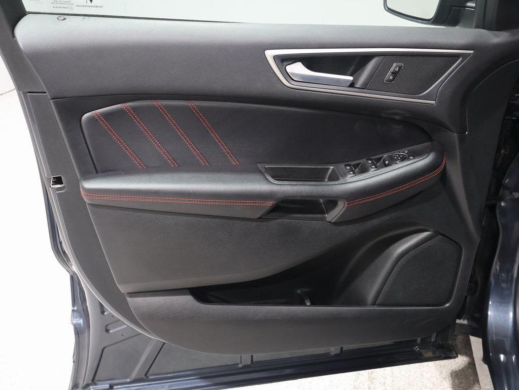 used 2024 Ford Edge car, priced at $35,400