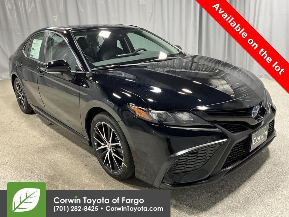 new 2024 Toyota Camry Hybrid car, priced at $32,968