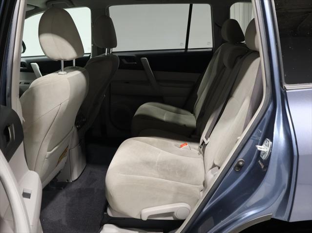 used 2013 Toyota Highlander car, priced at $13,955