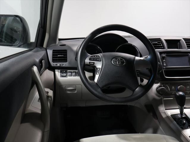 used 2013 Toyota Highlander car, priced at $13,955