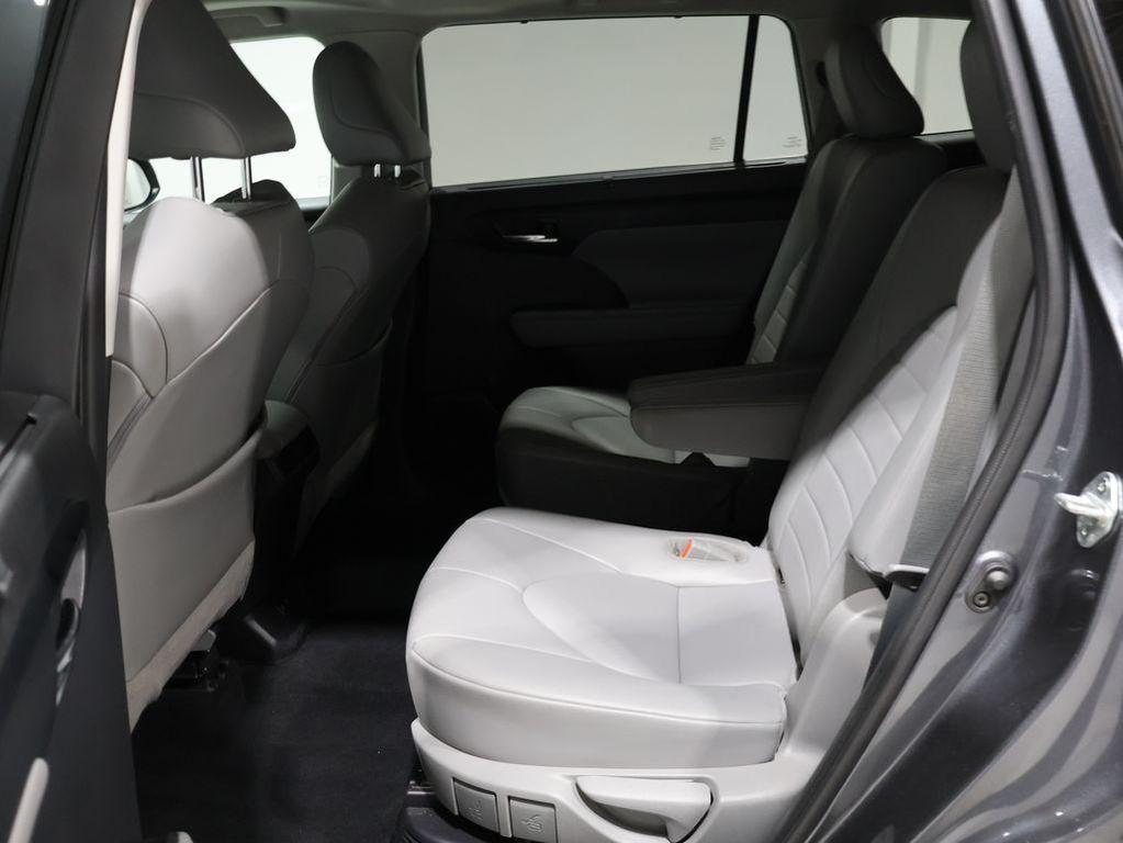 used 2021 Toyota Highlander Hybrid car, priced at $34,766