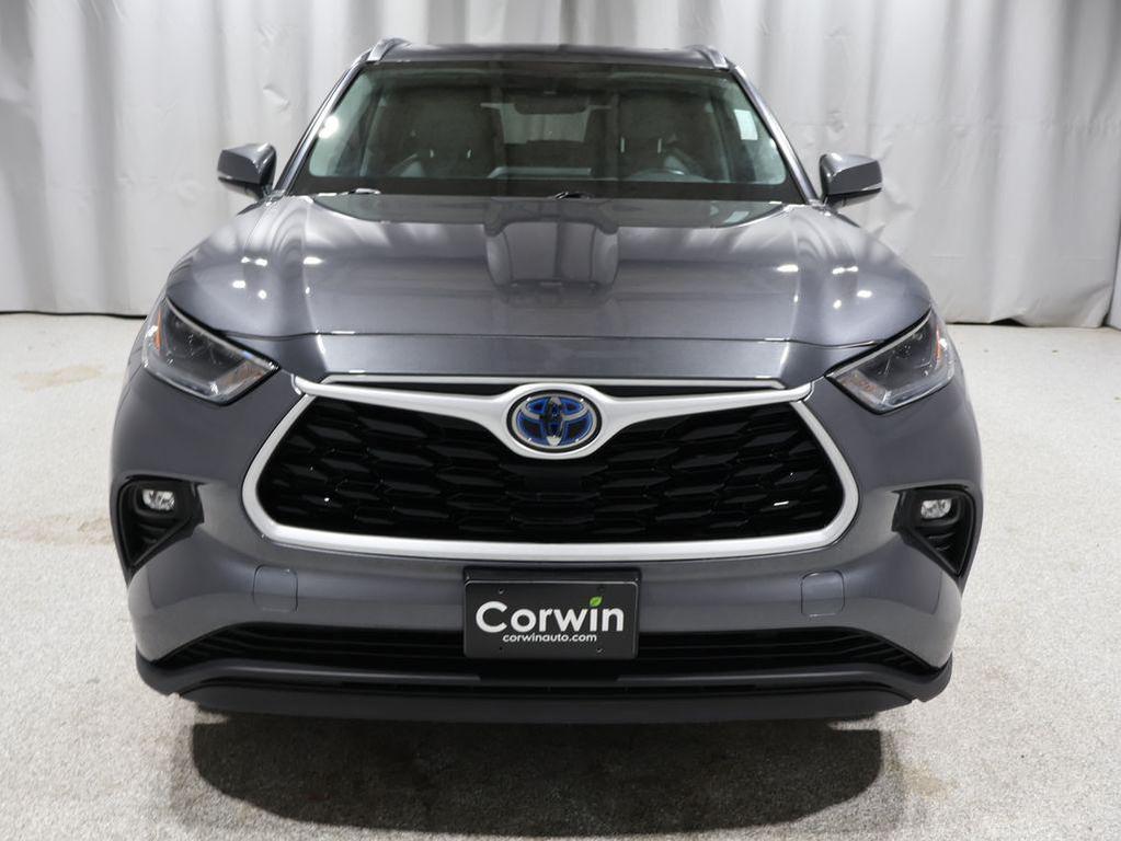 used 2021 Toyota Highlander Hybrid car, priced at $34,766