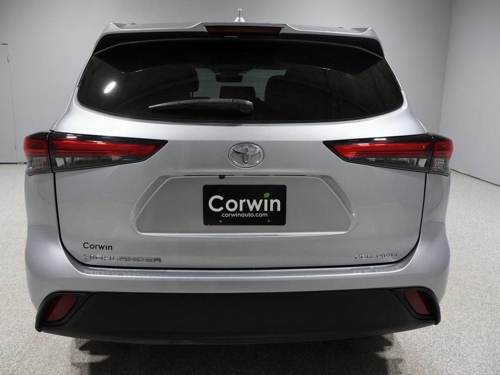 used 2020 Toyota Highlander car, priced at $33,891