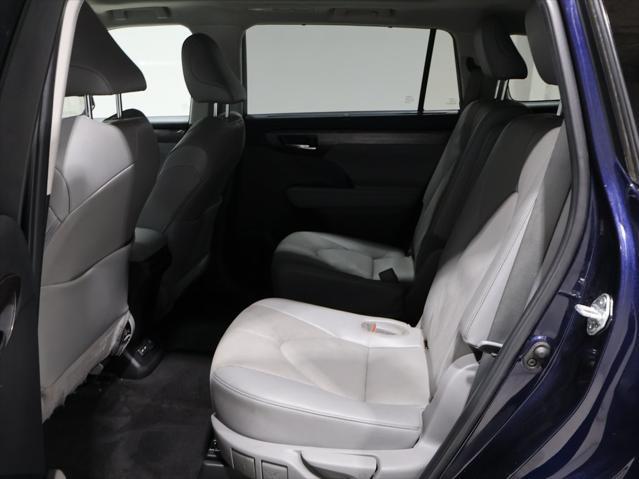 used 2022 Toyota Highlander car, priced at $41,592