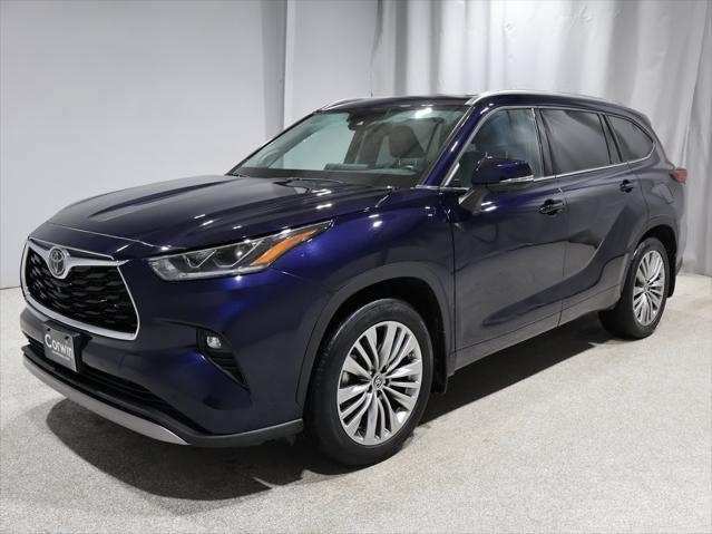 used 2022 Toyota Highlander car, priced at $41,592