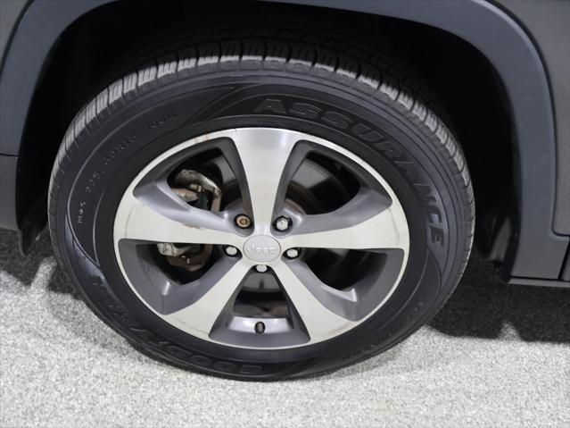 used 2021 Jeep Cherokee car, priced at $22,883