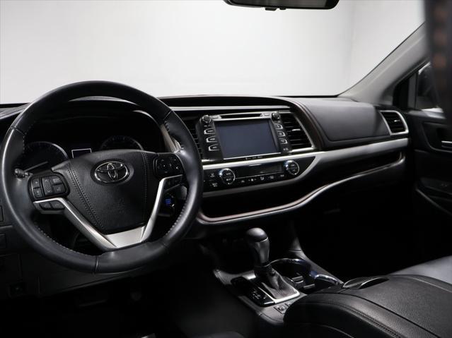 used 2019 Toyota Highlander car, priced at $28,085