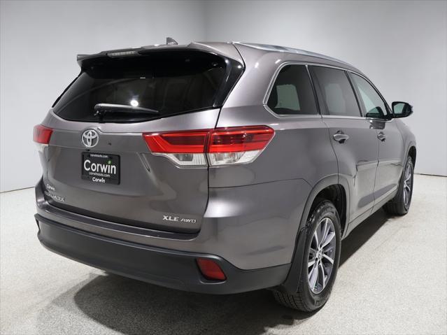 used 2019 Toyota Highlander car, priced at $28,085