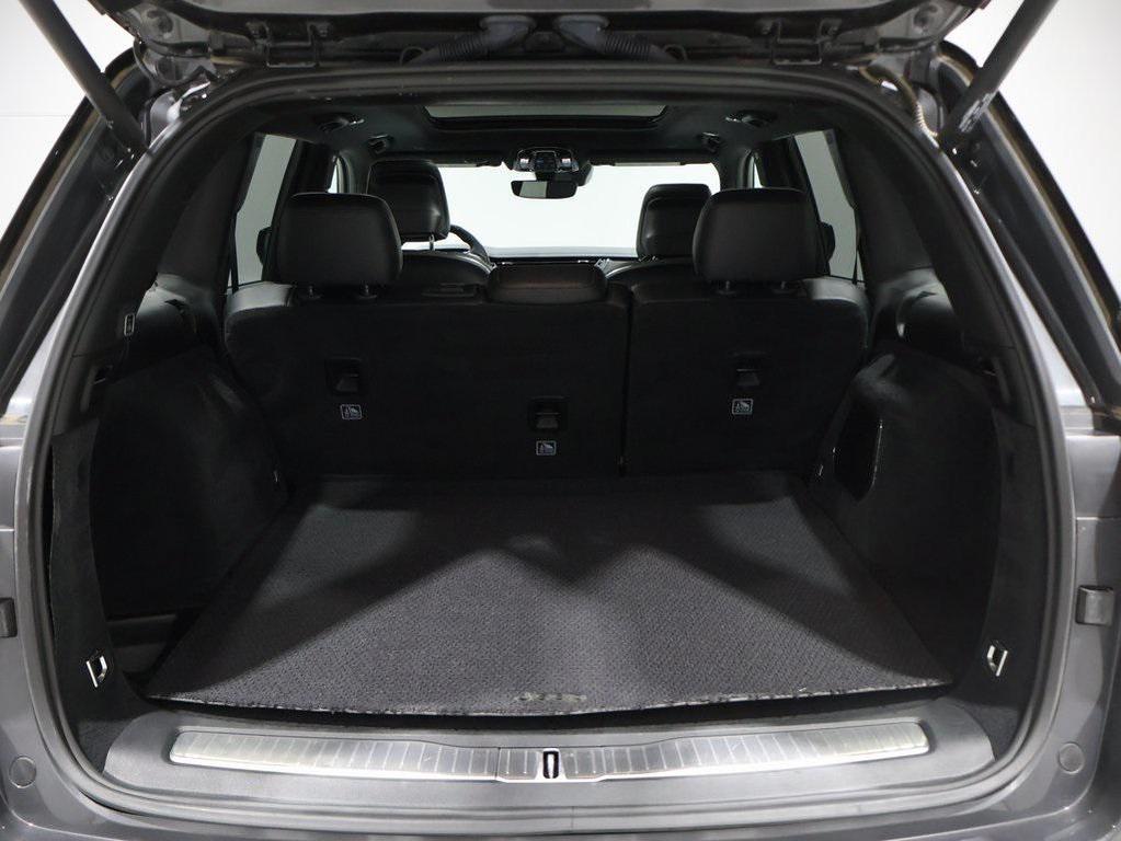 used 2024 Jeep Grand Cherokee car, priced at $45,870
