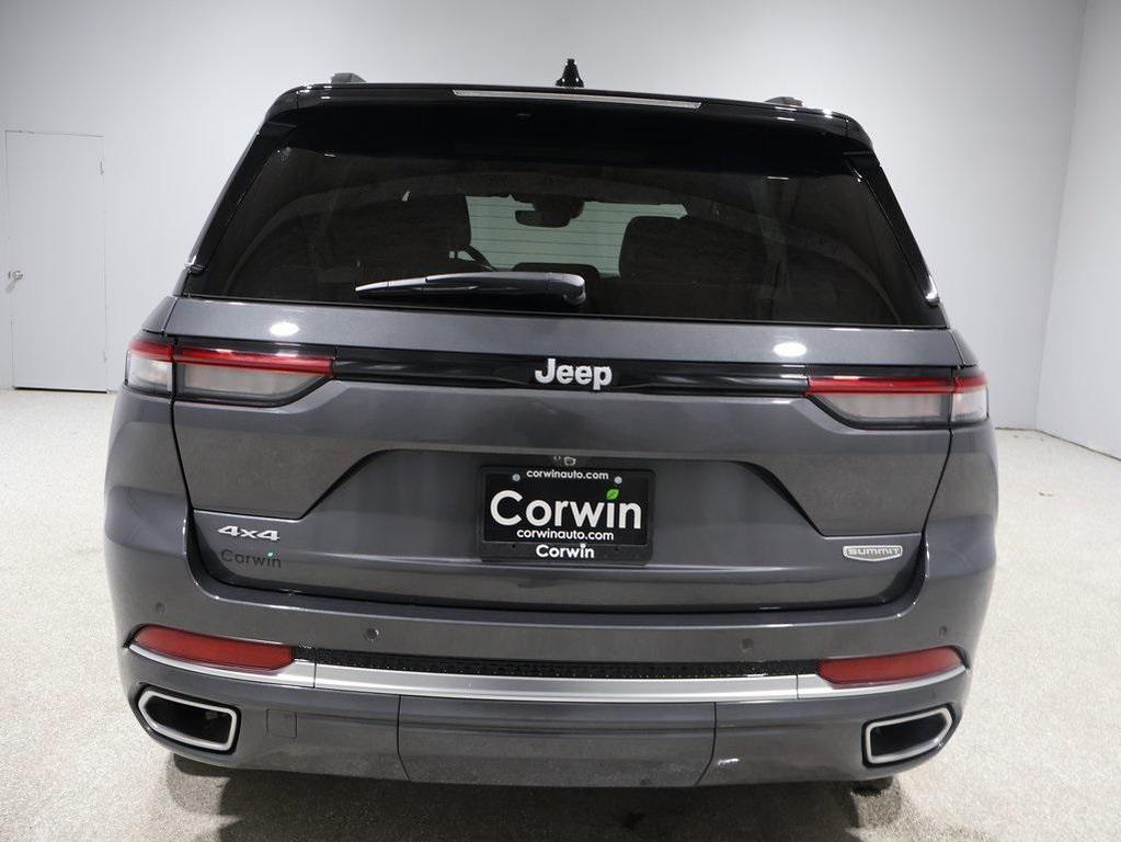used 2024 Jeep Grand Cherokee car, priced at $45,870