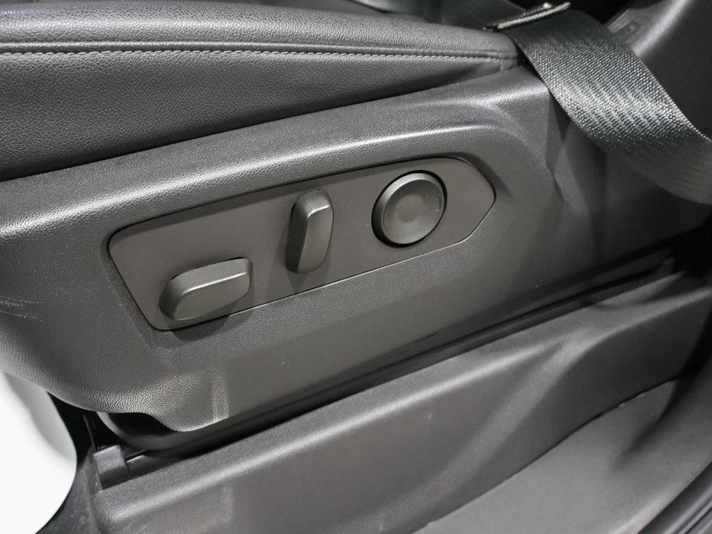 used 2022 Chevrolet Silverado 1500 car, priced at $45,720