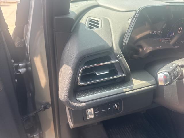 used 2024 Chevrolet Traverse car