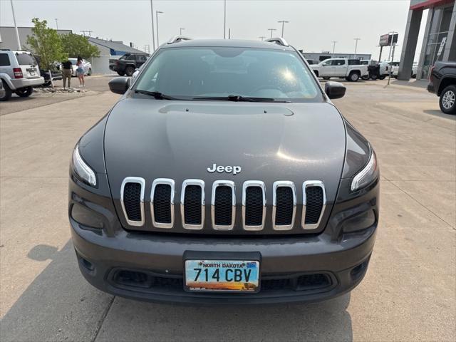 used 2016 Jeep Cherokee car
