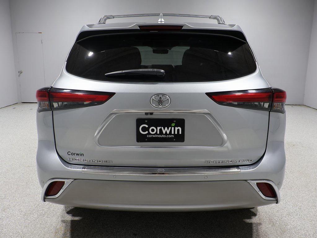 used 2020 Toyota Highlander car, priced at $32,282