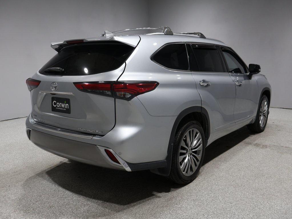 used 2020 Toyota Highlander car, priced at $32,282