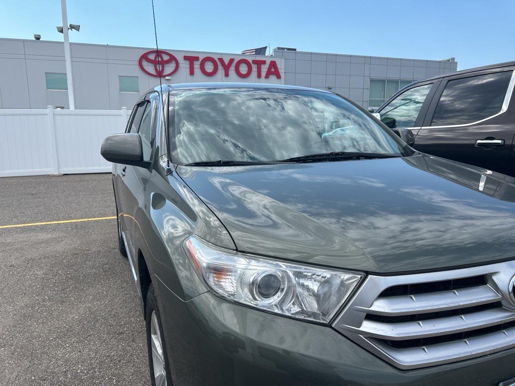 used 2012 Toyota Highlander car, priced at $11,277