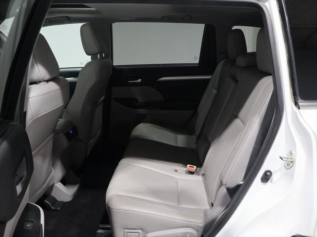 used 2017 Toyota Highlander car, priced at $21,668