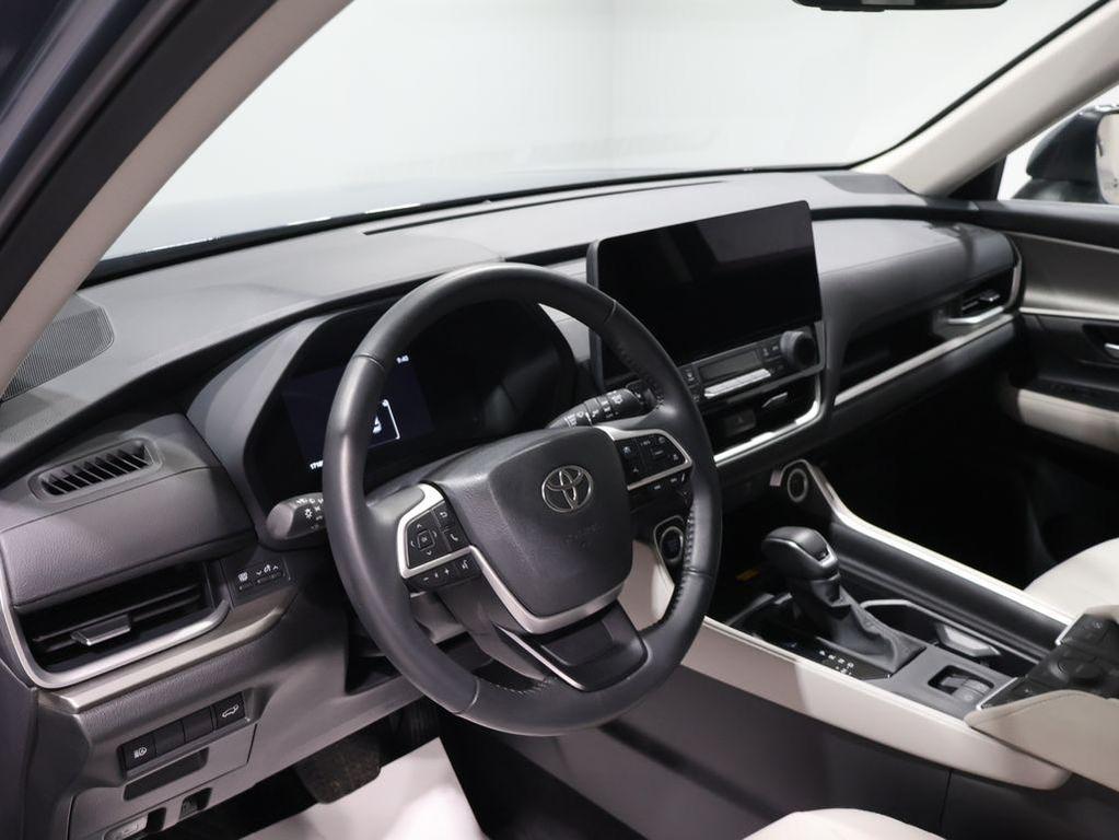 used 2025 Toyota Grand Highlander car, priced at $44,988