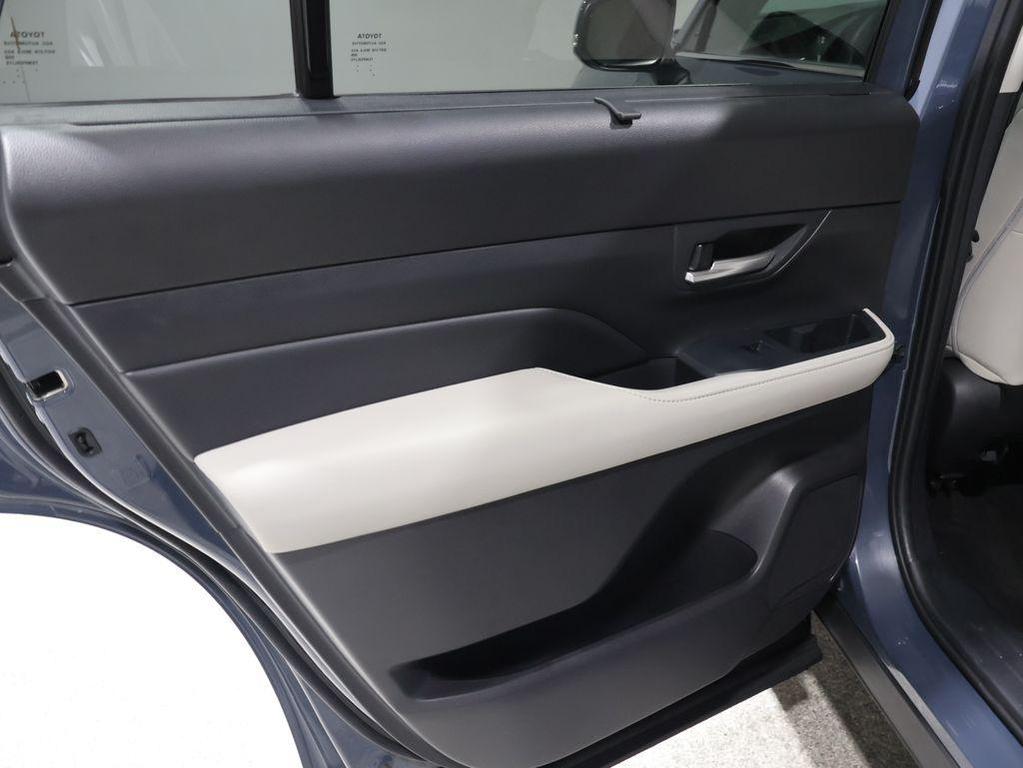 used 2025 Toyota Grand Highlander car, priced at $44,988