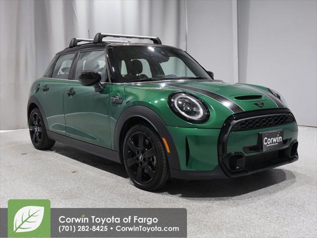 used 2022 MINI Hardtop car, priced at $21,998