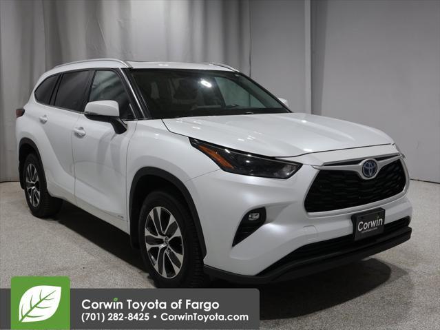 used 2022 Toyota Highlander Hybrid car, priced at $40,913