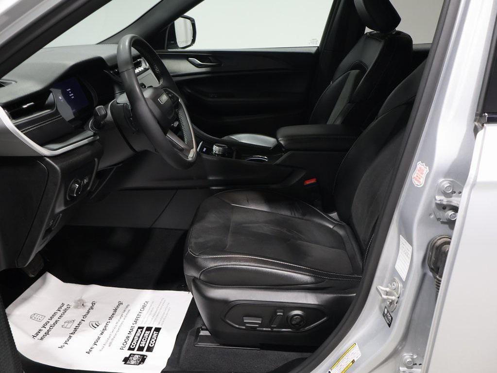 used 2024 Jeep Grand Cherokee L car, priced at $30,914