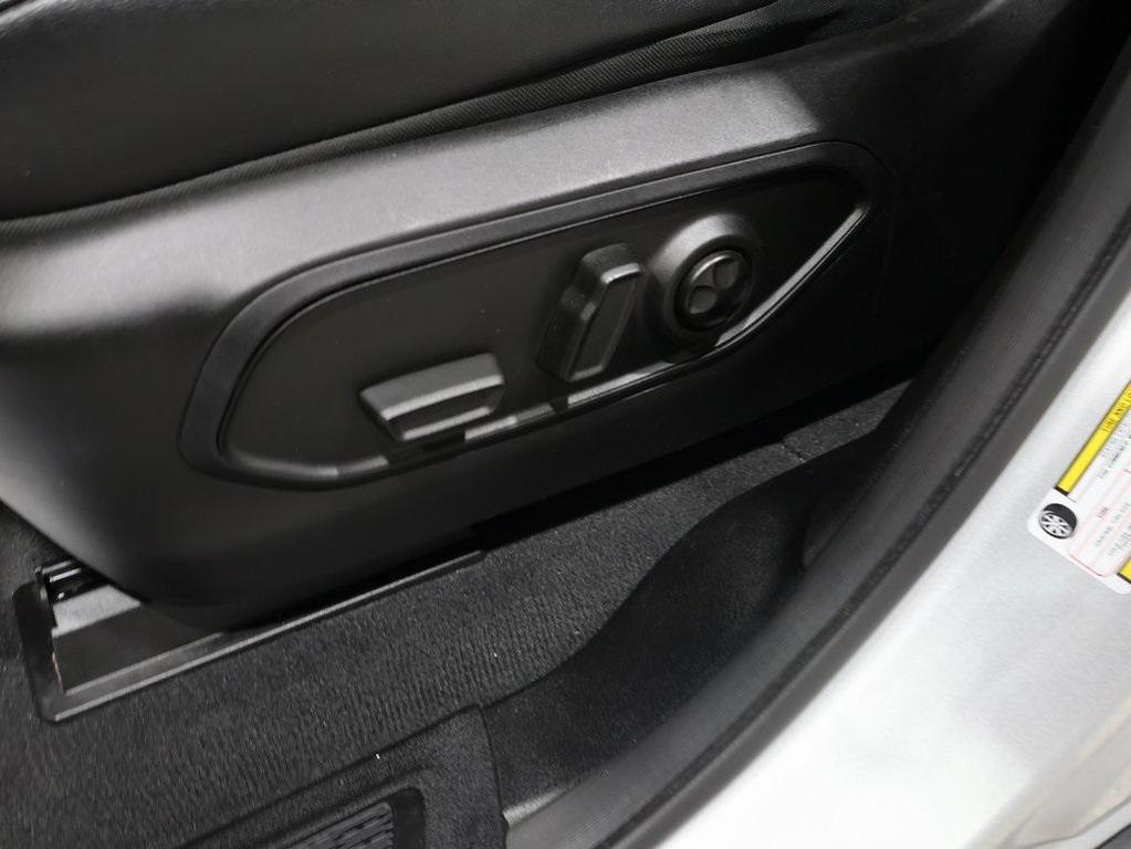 used 2024 Jeep Grand Cherokee L car, priced at $30,914