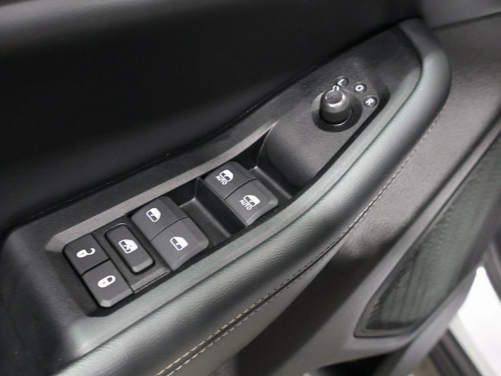 used 2024 Jeep Grand Cherokee L car, priced at $30,914