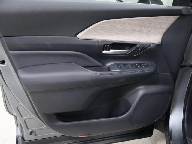 new 2025 Toyota Grand Highlander car, priced at $51,613